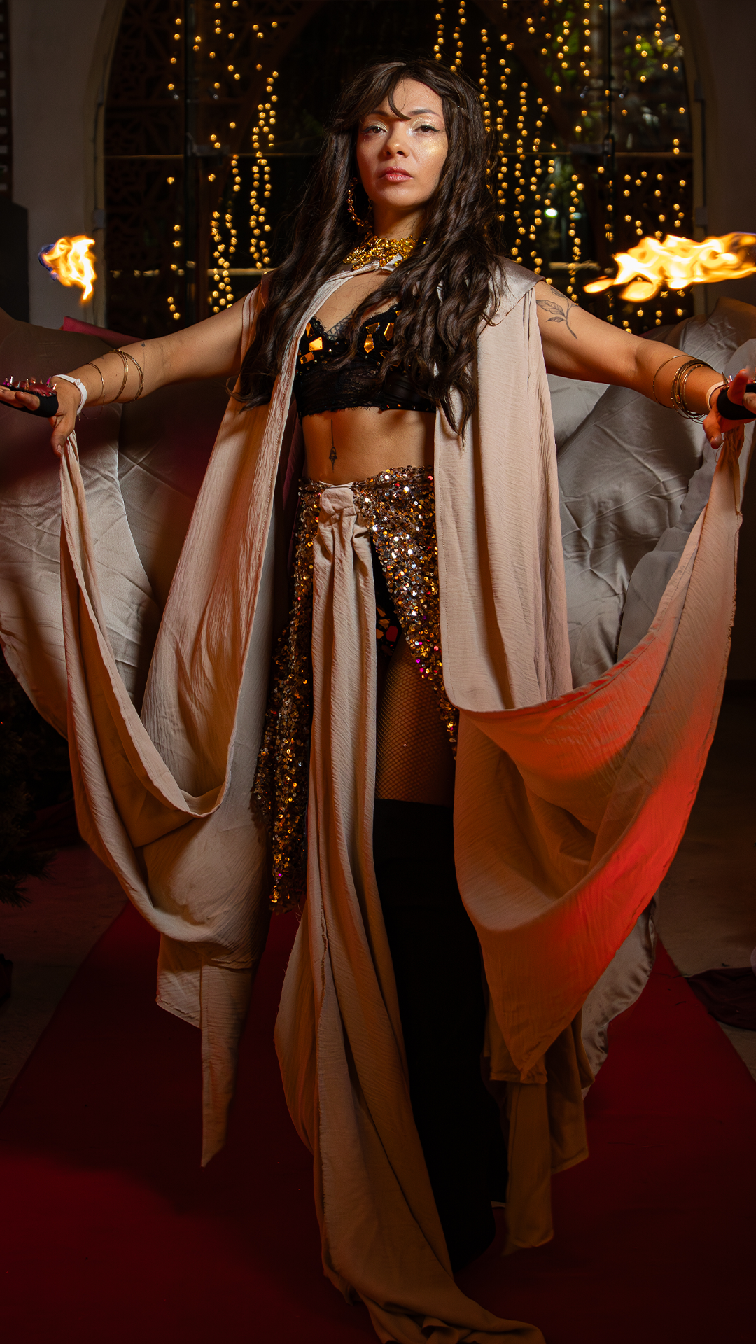 CHICA DE FUEGO ENTRADA BOMBAY